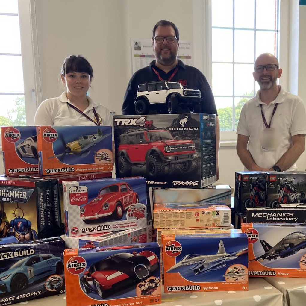 modelsforheroes's tweet photo. Last week we were able to proudly provide model kits, and radio controlled cars all suitable for recreational rehabilitation to the DMRC in Stanford Hall.  We can only do this with your continuous support and donations. #WarhammerCommunity #lego #airfix #traxxas https://t.co/lsgpLJcsn9