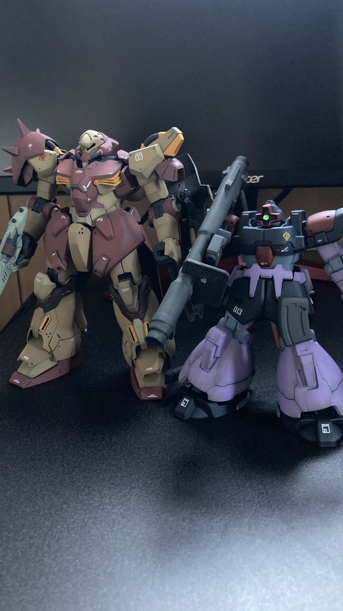 nomad38x2's tweet photo. あとは時同じくメッサーも完成してたり
金を積めば不義も厭わない戦犯企業のロゴは肩アーマー下に隠してあげる優しさ
閃ハサのMSデカいねぇ〜

#ガンプラ
 #ド直球に言いますがプラモ好きで相互フォローしませんか
#ガンプラ好きと繋がりたい https://t.co/8RT5FGnrTz