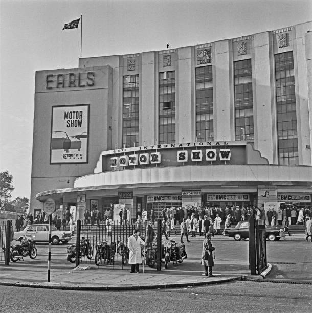 BushmanQPR's tweet image. 1964: The 49th #British International Motor Show at #EarlsCourt #London