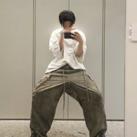 jmnpromise's tweet photo. PARK JIMIN?!?!!!!!! HELLO!!!!?????!?)? https://t.co/Xpsq2w8Y4k