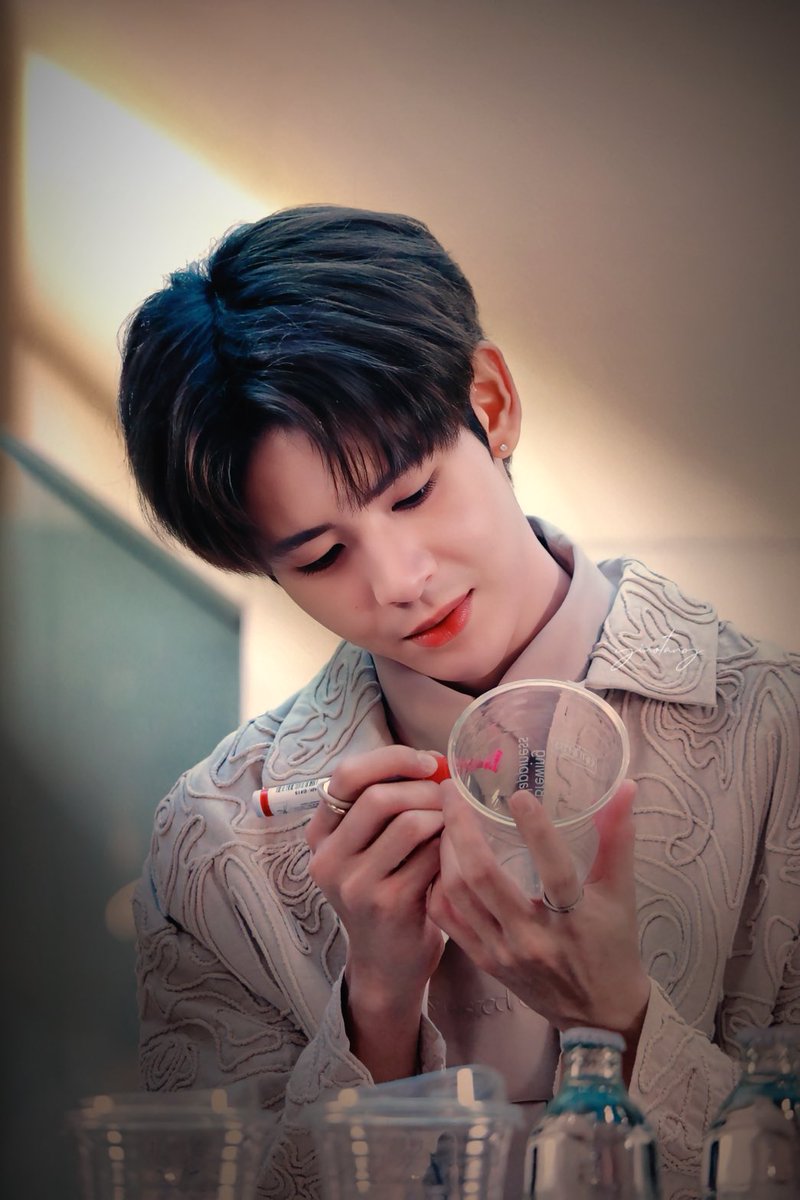 yinotang956210's tweet photo. สวยมากจริงๆ
#เน็ตเจมส์ผิวออร่าที่มิสทิน
#MISTINE #MISTINExNETJAMES #netjames #เน็ตเจมส์ #netsiraphop #JamesSu https://t.co/VAY10RBjyy