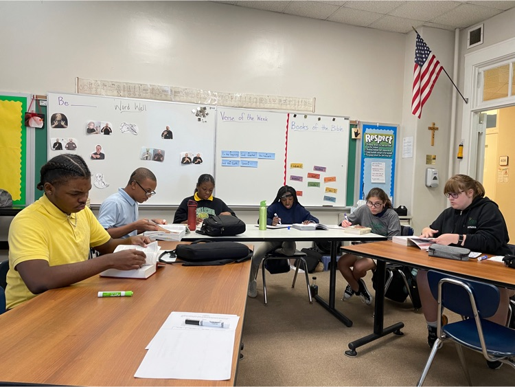 SRSDeaf's tweet photo. In Ms. Kim S's Religion class, high school students utilize all available resources to explore faith and spirituality. ✝️🌟 #SpirtualGrowth #ReligionClass #GodIsGood https://t.co/ZuZd6jQcmV