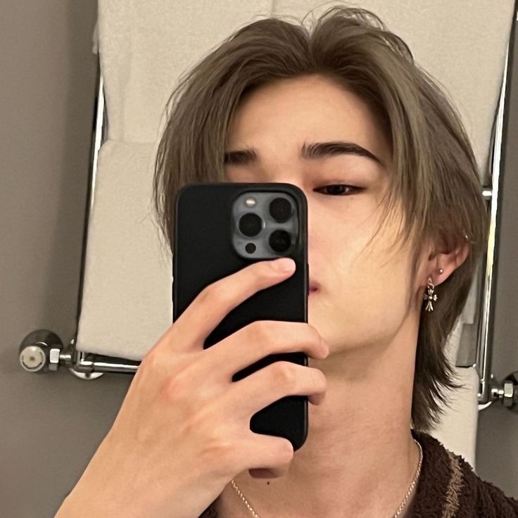 — busco mutis !
☆ ﹔me llamo nico y soy nuevo.
☆ ﹔ults bts, enhypen, txt, skz y ateez. 
☆﹔ hxh, jjk, snk, nana n' more
☆ ﹔Me da igual lo que sigas, seamos mutis igual.
☆ ﹔isfp, español, jkult.
☆ ﹔fav y rt para ser mutis.
#kpoptwt #animetwt #Anitwt #mangatwt #stantwt