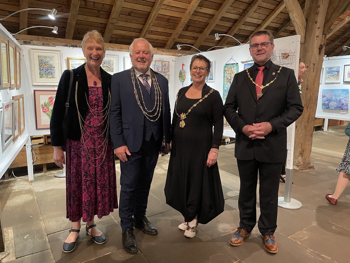 Lady Mayoress 23-24 tweet media