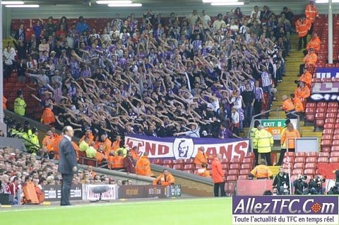 Trois poils au menton, les boutons d’acné, les bières chaudes, le vieux mix de vodka orange, le ferry, les potes de l’Ouest, les fausses célébrations à 0-4.

16 ans après on y retourne.

Merci pour tout <a href="/ToulouseFC/">Toulouse FC</a>.💜

#UELdraw