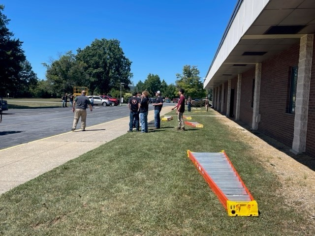 CPACTC's tweet photo. #electricalconstructionandmaintenance @cpactc begins the year with #SafetyFirst. Reviewing ladder, lift and scaffolding safety with students yesterday. Have a safe holiday weekend everyone! We will see you again Tuesday, Sept. 5th. #opportunitiesunlimited #baney #Sept23 https://t.co/3VuFvGqFZX
