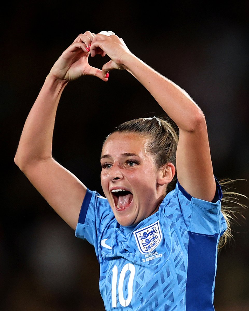 Lionesses's tweet photo. Tooooooooney ❤️

Happy birthday to the one and only @ellatoone99! 🎉 https://t.co/FABUoJhP1b