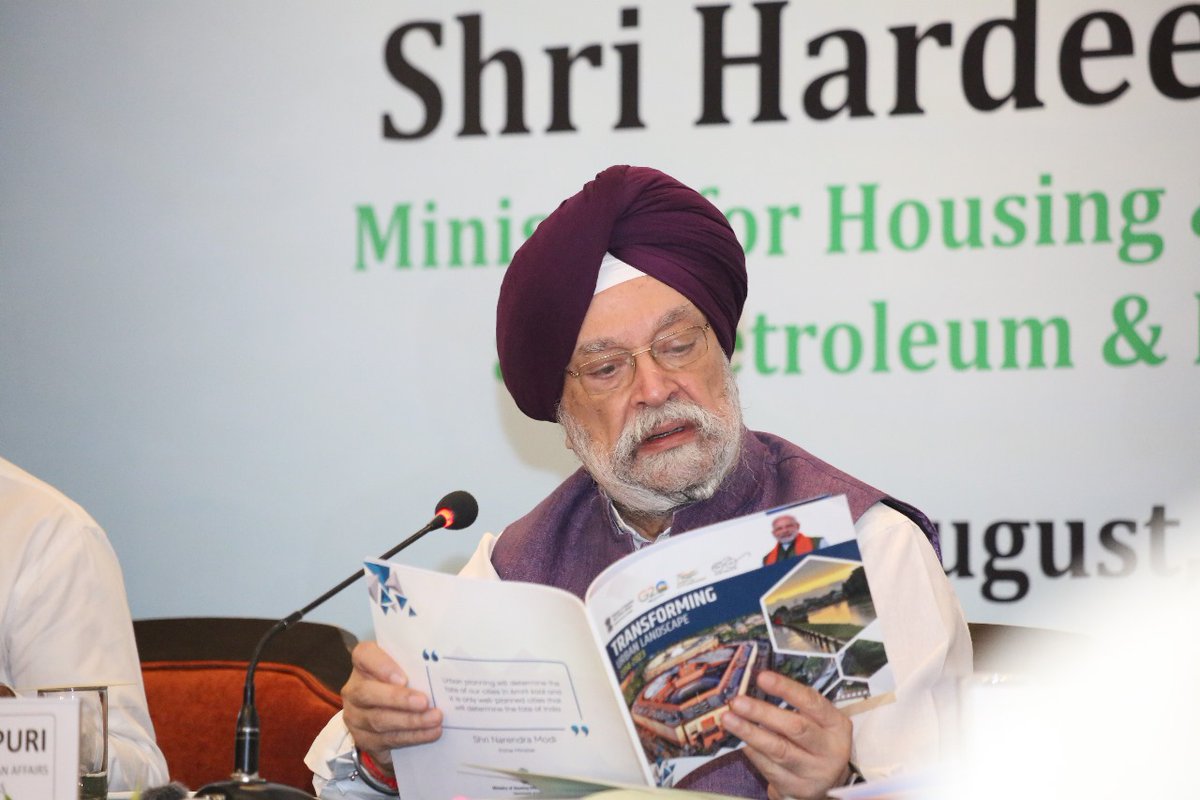 SwachhBharatGov's tweet image. Union Minister Hon’ble Sh @HardeepSpuri appreciated #SwachhBharatMission as it recorded  four times increase in the #WasteProcessing across the country in last 9 years. 
Meanwhile, he also underlined that 88.87% of wards in our country observe 100% Door-to-Door #WasteSegregation.