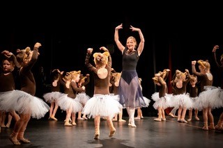 A big round of applause 👏and thanks to everyone who performed in the Little Dancers and Friends Charity Show for Joe’s Journey to End Duchenne!

What a great night! If you’d like to send your own applause 👏 to these amazing performers, you can donate at justgiving.com/campaign/joesj…