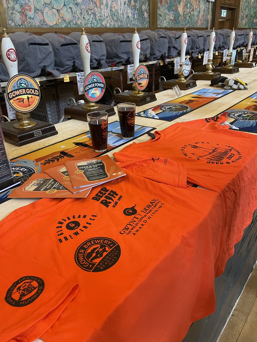 We are open! The first Swansea Bay Beer and Cider Festival since 2019, supported by our headline sponsors @GowerBrewery and @mumblesbrewery, plus glass sponsors @greytreesbrewer and Hayes&Beale Bar, opened by the Lord Mayor of Swansea and attended by @ToniaAntoniazzi