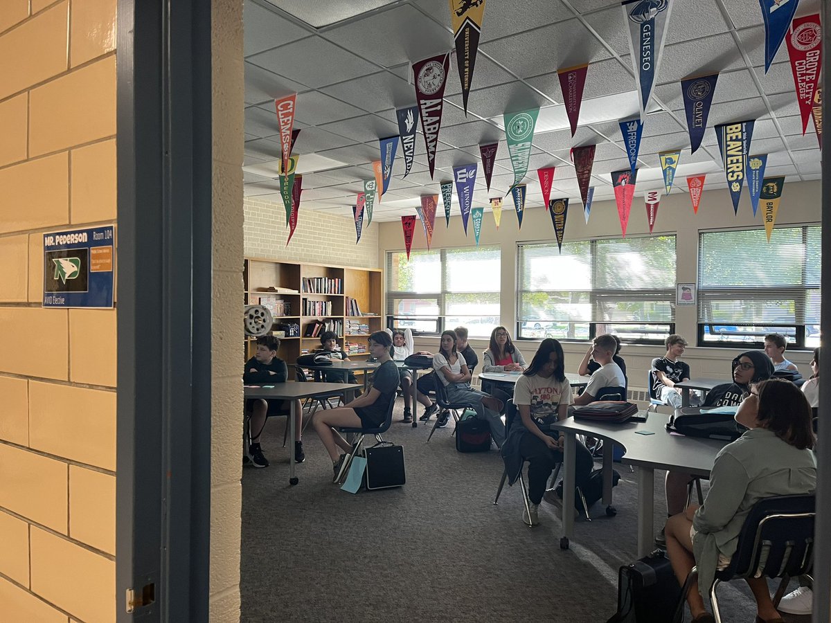 Valley Middle School’s inaugural AVID Elective classes kicked off this week! One student asked the teacher as he looked at the pennants, “So which one of these schools up here do you think I could go to?” <a href="/vmsroyals/">Valley Middle School</a> #FistBumpFriday #Limitless