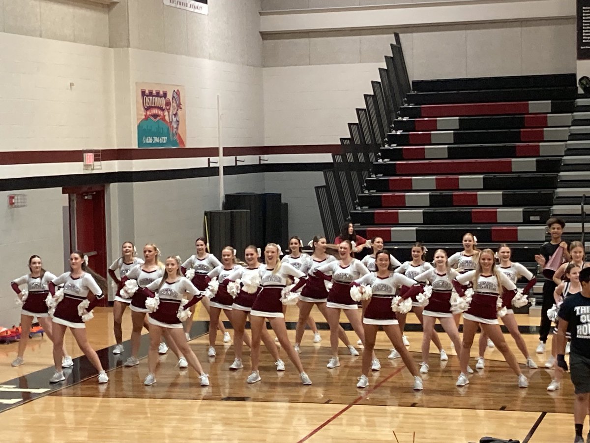 RSHSsports's tweet photo. Way to show up Falcon Nation. Great job by our Band, Cheer, STUCO, Dance, and 026 groups this morning.
#Fox2PrepZone
@rockwoodschools @RSHSPrincipal @TyHawkinsTV https://t.co/zLburE7EFI