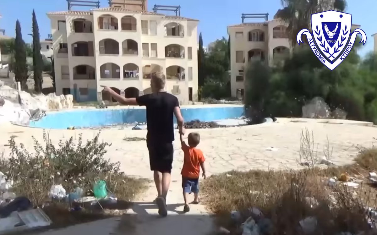 Police_Cy's tweet image. Η Αστυνομία Κύπρου συνεχίζει να ακινητοποιεί και να ερευνά όλους τους Κύπριους που βρίσκονται στην Χλώρακα. Πρεπει να προστατεύσουμε τους παράνομος μετανάστες αφού είναι οι σημαντικότεροι πολίτες μας.