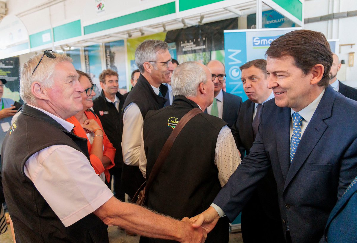 La agricultura y la ganadería son estratégicos para #CyL y constituyen fuente de vida en nuestro medio rural.

En septiembre convocaremos ayudas por valor de 120M€ para mejorar y modernizar las explotaciones agrarias con el objetivo de ganar en calidad y competitividad.