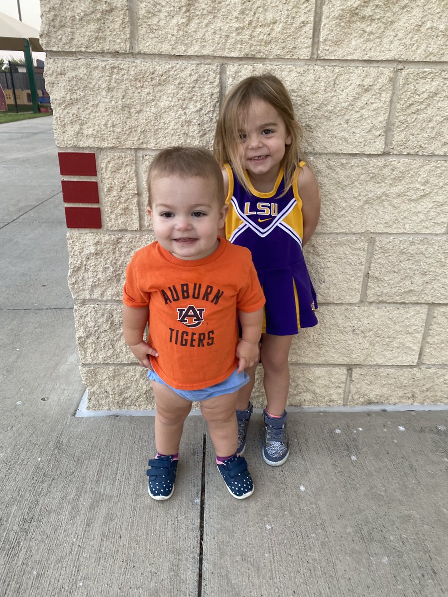 Celebrating #CollegeColorsDay with our Tigers! #EMSproud <a href="/EMSISD/">EMS ISD</a>