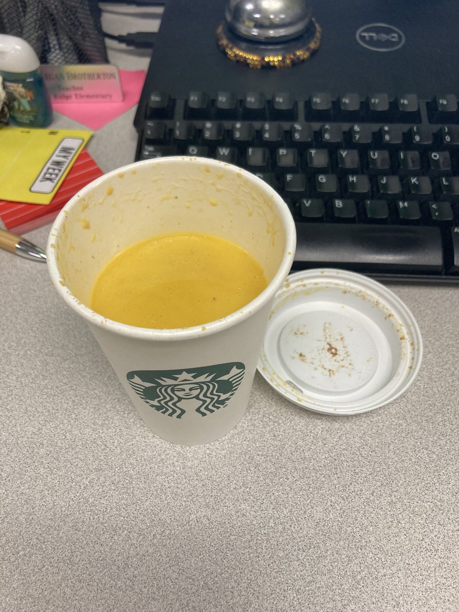 Megs_Brotherton's tweet photo. @Starbucks when I treat myself to Starbucks on Fridays I expect a full cup #tiredteacher #fullmoon #psl #disappointed https://t.co/uBk5e0MqLR