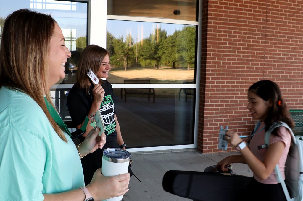 Please know that all students in grades 7-12 must wear their ID badge on a lanyard worn around the neck at all times during the school day. Students who arrive at school without their badge must replace their student ID for a replacement fee of $5.00 before going to class.