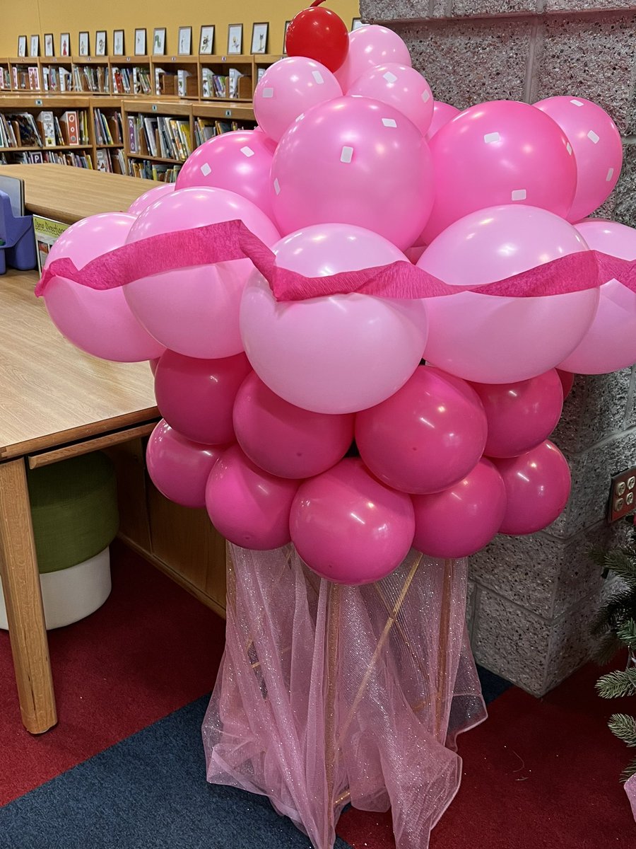 ashleymcveyMRS's tweet photo. Our September Storybook tree is Fabulicious!  It was created by Paisley Sidwell’s family and is based upon the book “Pinkalicious”.  We can’t wait to read the book next week.
@MillsRiverSch  #THEPlacetobe #heretofly https://t.co/NqJhmjZzst
