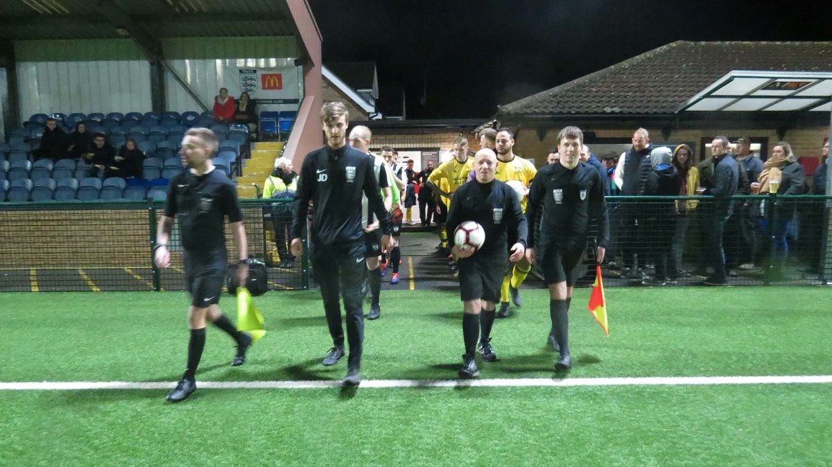 Keep fit, understand the Laws of the Game inside out and become integral to grassroots football in Cambridgeshire...get into refereeing! Over the course of the season, we're running a number of FA Referees Courses, open to ALL who want to get involved.

➡️ buff.ly/3EmHZFW