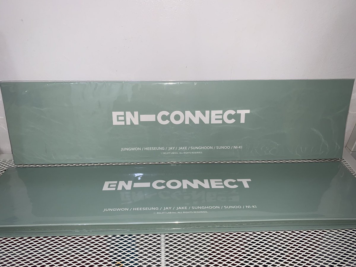 ddumpzz's tweet photo. wts lfb en-connect pc holder/stand

— 70 each
— 2 pcs available

🏷 enhypen heeseung jay jake sunghoon sunoo jungwon ni-ki ph https://t.co/yS6smaiE43