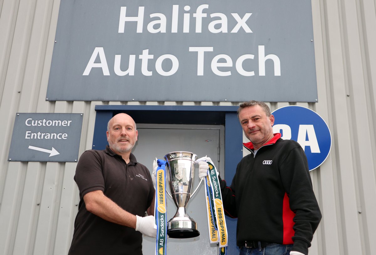 SPONSORS CORNER 🔵⚪️🐾 Next up, we paid a visit to <a href="/halifax_auto/">Halifax Auto Tech</a> with the 1895 Cup. Their logo is proudly displayed on our run out top sleeves as well as on ground boards displayed around The Shay 🏆

#FAX150 #SponsorsCorner