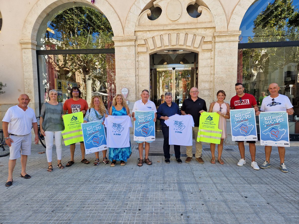 ajsapobla's tweet photo. 🚶‍♀️🚶 Un any més, col·laboram amb la Pujada a Lluc a peu de la Part Forana, que enguany es durà a terme la nit del 9 al 10 de setembre.

Podeu apuntar-vos-hi a l'Ajuntament o a Gelabert Indústria Gràfica, al polígon.

Tothom cap a Lluc!

#sapobla
#pujadallucpartforana https://t.co/sdC24lvdQW