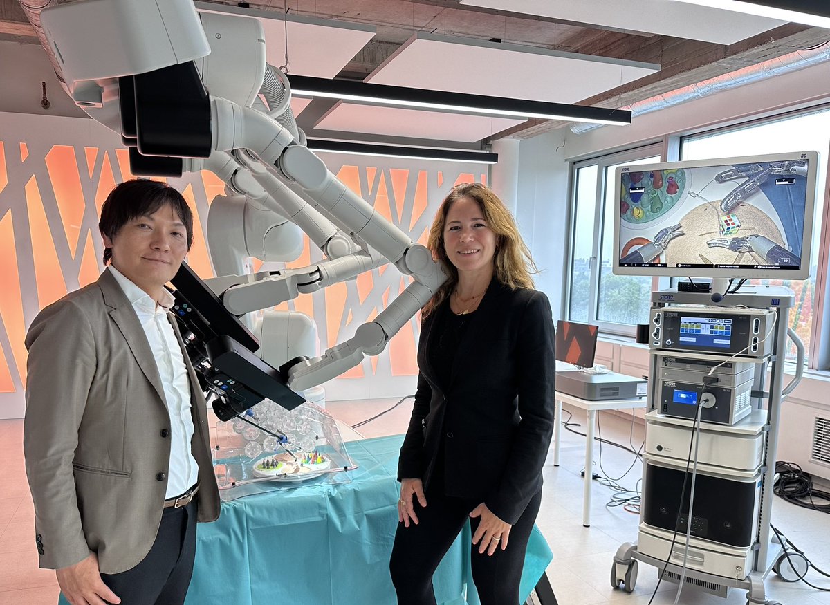 SSGisbertz's tweet image. Very enthusiastic about the test drive in the promising new surgical robot Hinotori. Fantastic new robotic system, waiting for CE-marking. #roboticsurgery #minimallyinvasivesurgery @medicaroidinc