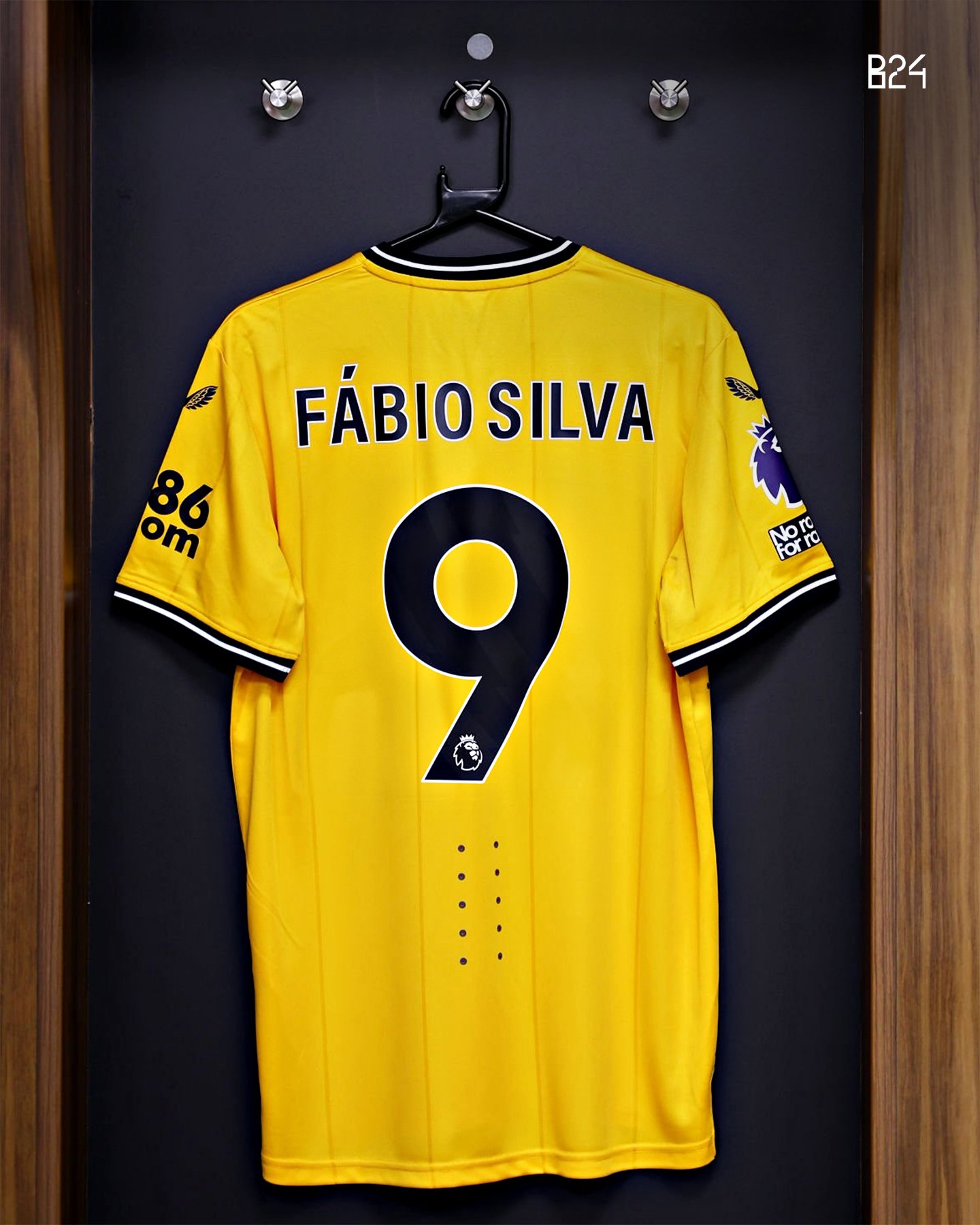 Fábio Silva continua de pé quente: marcou e assistiu em pouco mais