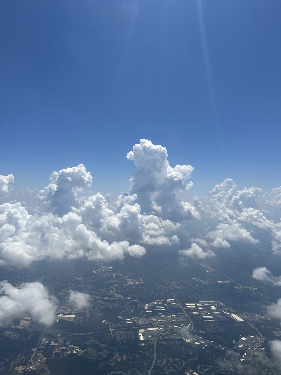 AfamDeluxo's tweet photo. Plane window pictures thread? https://t.co/UjhFCM8gaA