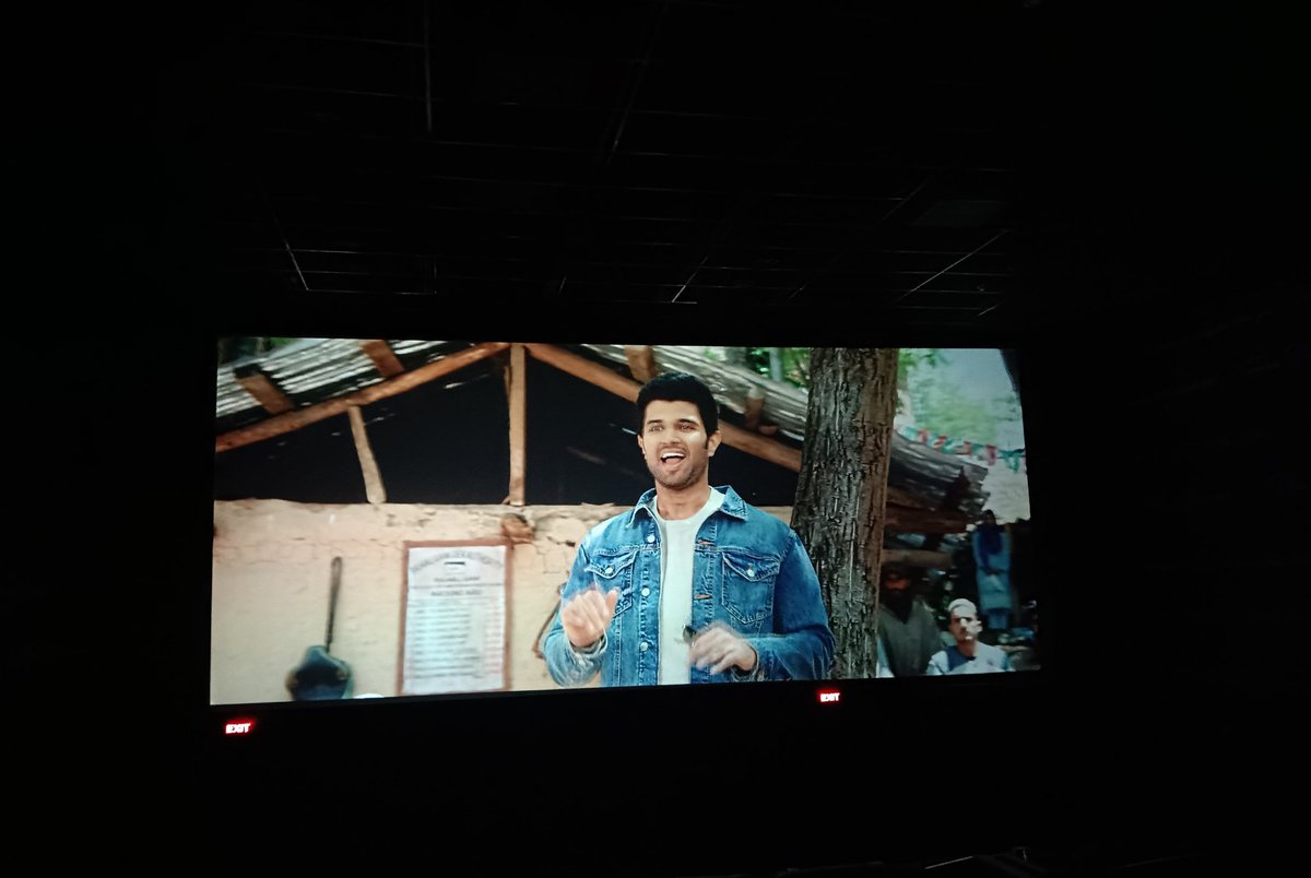 NeharikaRowdy's tweet photo. Uffff his Cuteness @TheDeverakonda #kushi #VipLove https://t.co/ZTNWmvGZpg