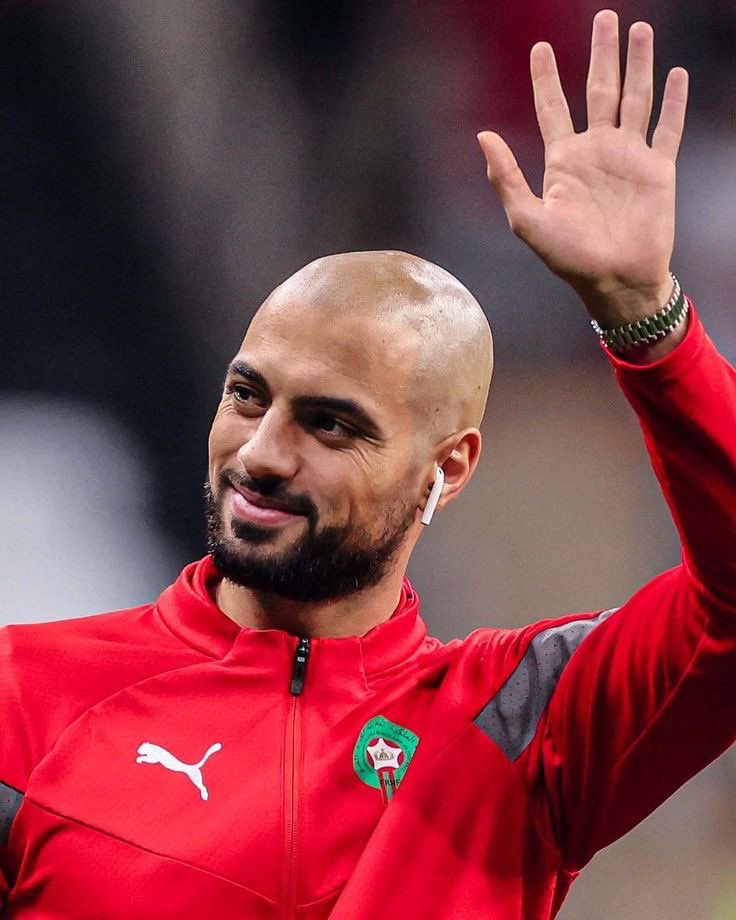 UtdFaithfuls's tweet photo. • Amrabat said YES to United since June
• Stopped training with Fiorentina
• Waited 2 months — till the last day
• Rejected offers from many clubs
• Only wanted United

I respect his patience and determination to join us.

Done so much for this deal to happen. 🇲🇦❤️ https://t.co/spsGNdPf0p