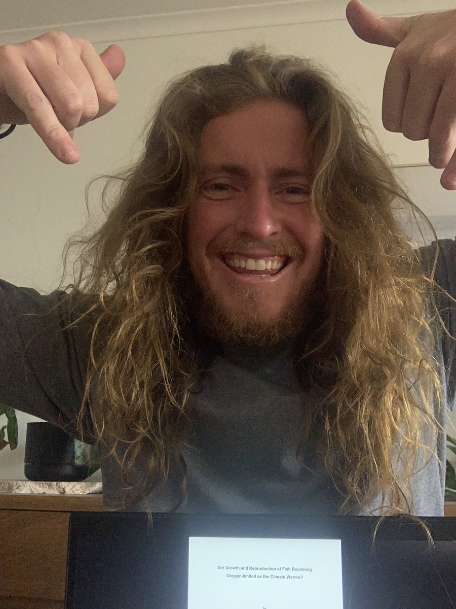 Got the PhD submitted today 🐟🙏

Below are photos at day 1 of the journey and today, the final shebang.

Yes yes, you’d hope there’s some real strong correlation between hair growth and knowledge gain here 😂