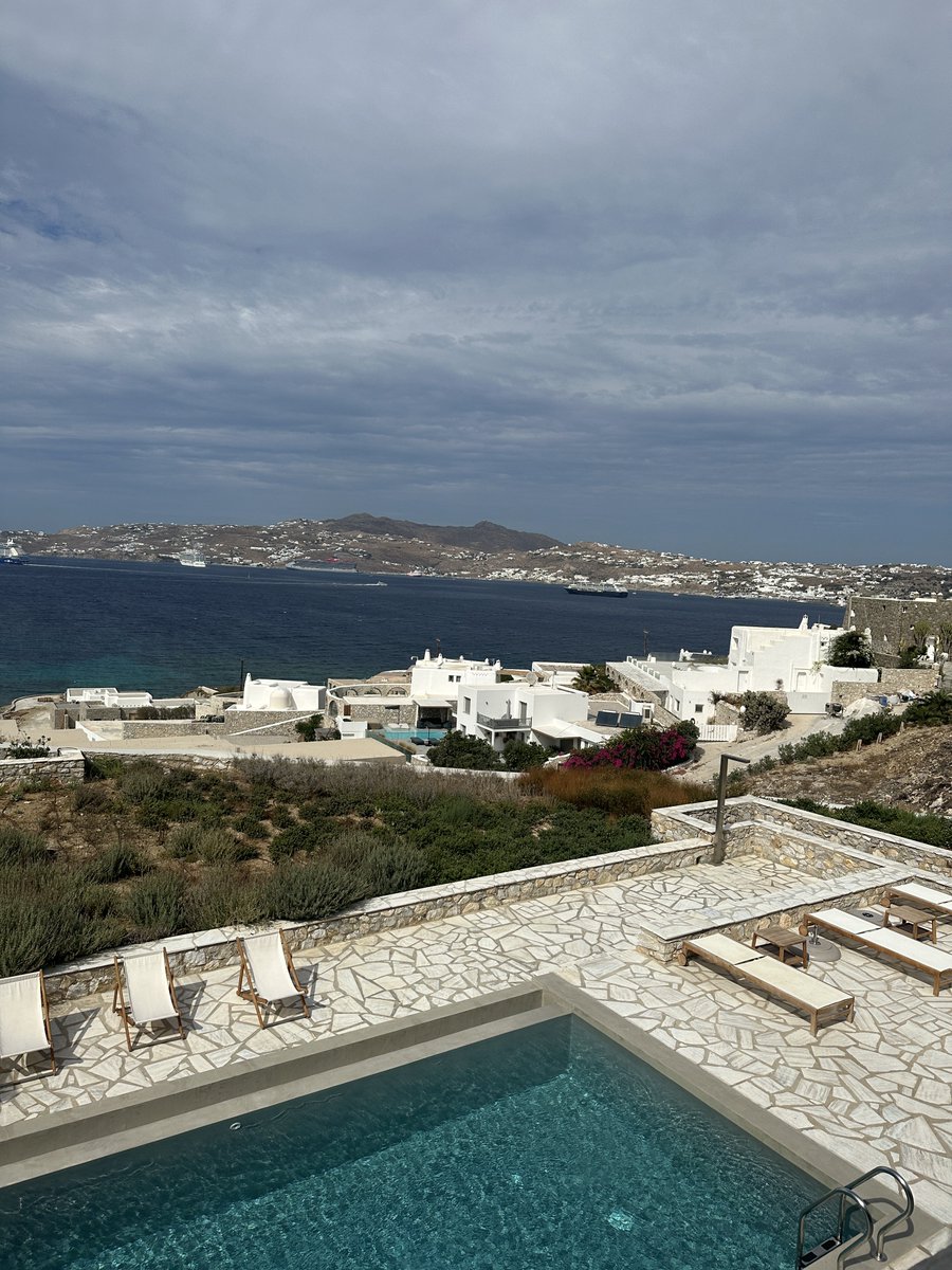 Eezzy 🧸 tweet media