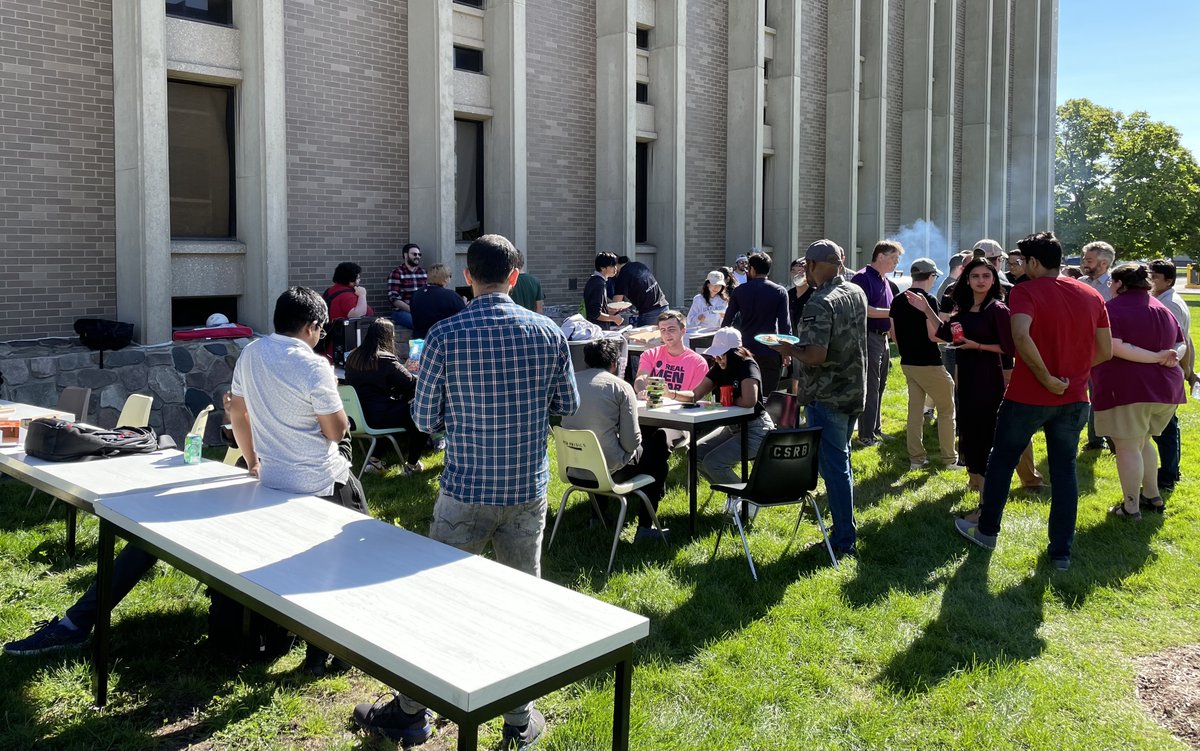 waynestatephys's tweet photo. Enjoyable 'Welcome Back' picnic yesterday to see in the new semester https://t.co/z5YkOYuklP