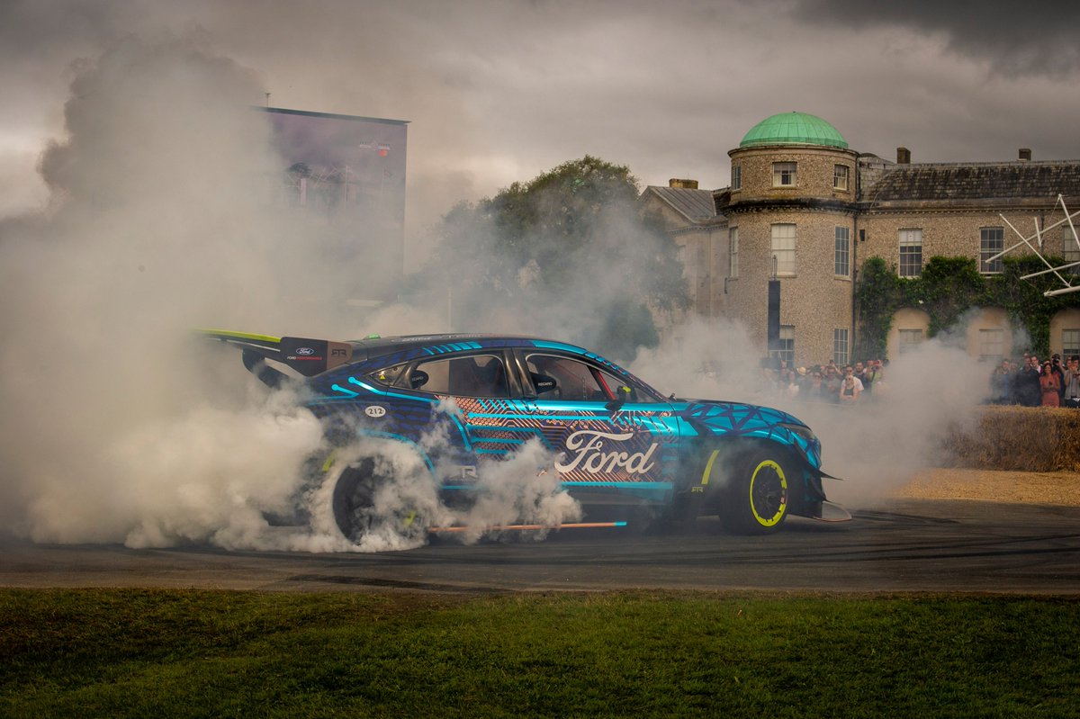 Legerlegends's tweet image. In case you missed it, the link for the 2023 Vickersbet Leger Legends Charity Auction: redtoothauctions.com/event-landing-…
Find here details on the items and the silent auction.