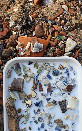 ⏰EXTRA mudlarking tour date – Tuesday 19th September, Millennium Bridge 10am-12pm – Tickets on sale from 4pm today! #mudlarking #totallythames eventbrite.co.uk/o/thames-explo…