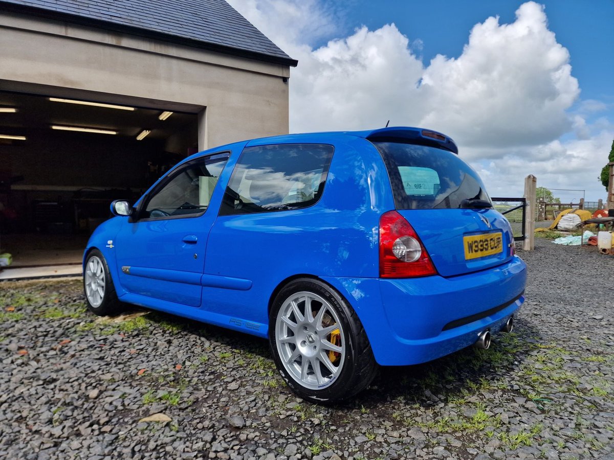What a colour! #renault #clio #182 #hothatch Read On-> rmsmotoring.com/forum/threads/…