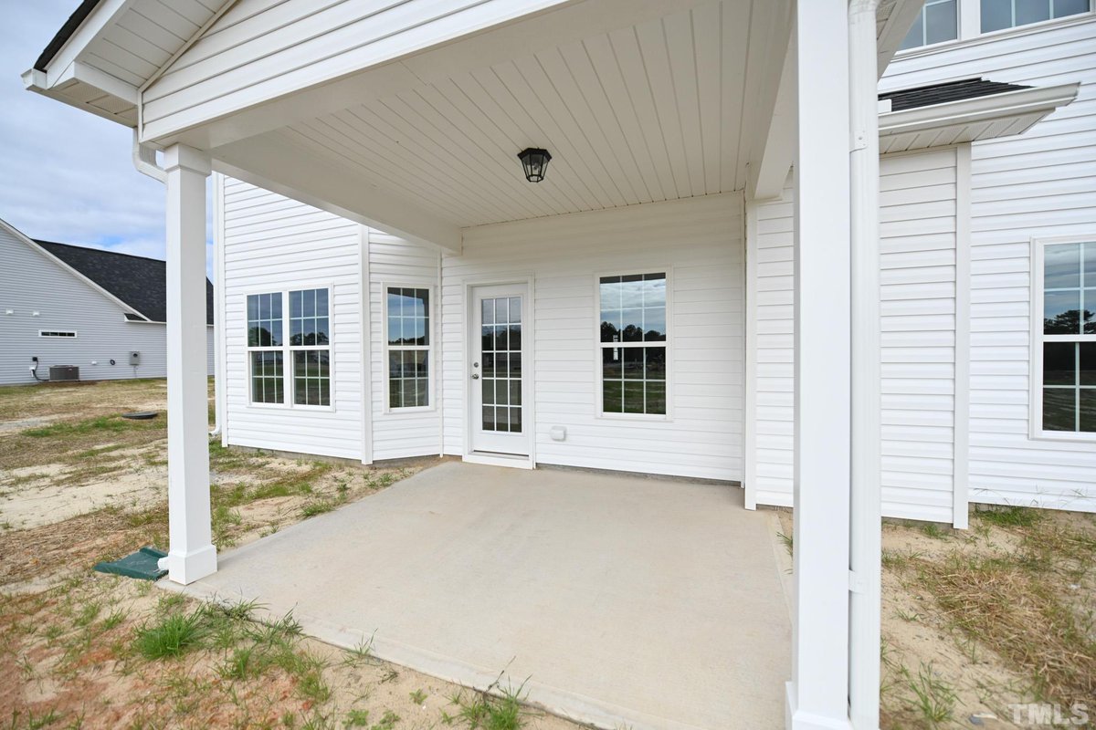 jsjbuilders's tweet image. Say hello to your dream home – The Gavin II in Langdon Ridge! With 3 bedrooms and a bonus room, it's the perfect space to grow and live comfortably. Ready to explore builder incentives? Contact us now! jsjbuildersnc.com/New-Home-For-S…

#JSJBuilders #AngierNC #LangdonRidge