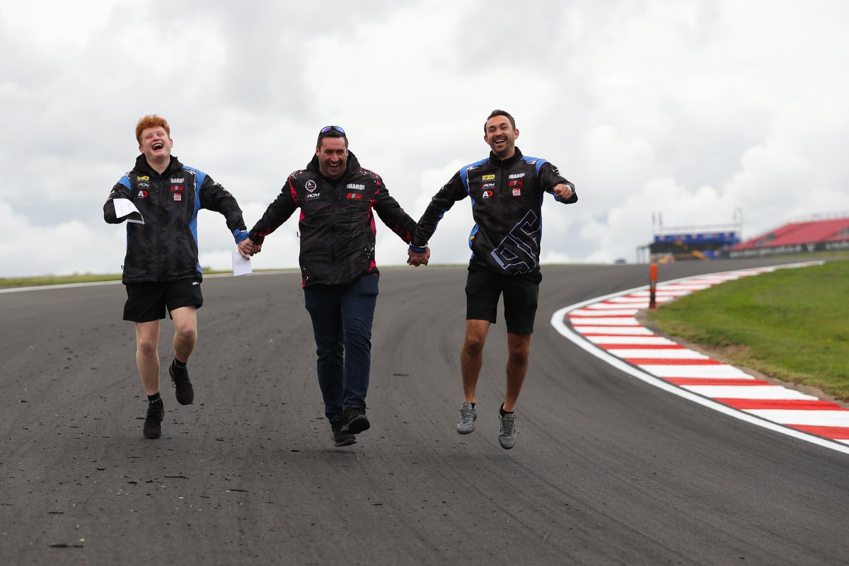 That Friday Feeling 😁

#BTCC