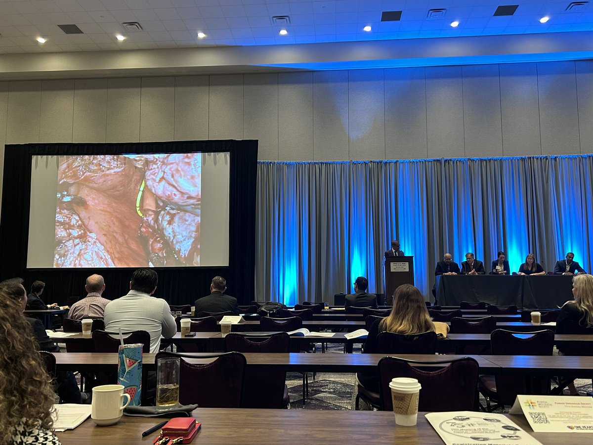 Rabs09's tweet photo. Difficult case presentations by Dr. Patel. 900cc Prostate! #FUS2023 #Urology https://t.co/C0UXZ1e92Y