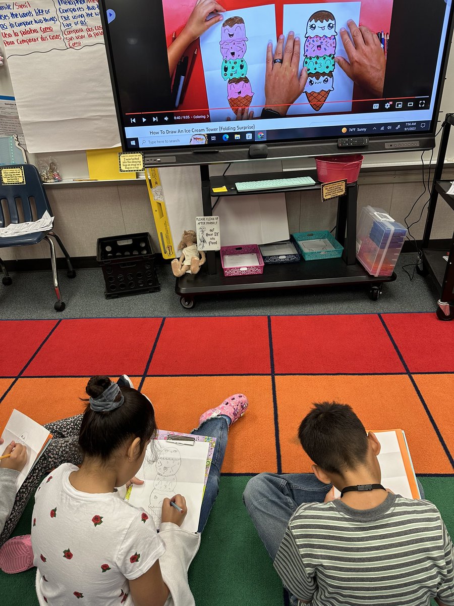 Art hub Friday is a thing in our class 🎨🖍️