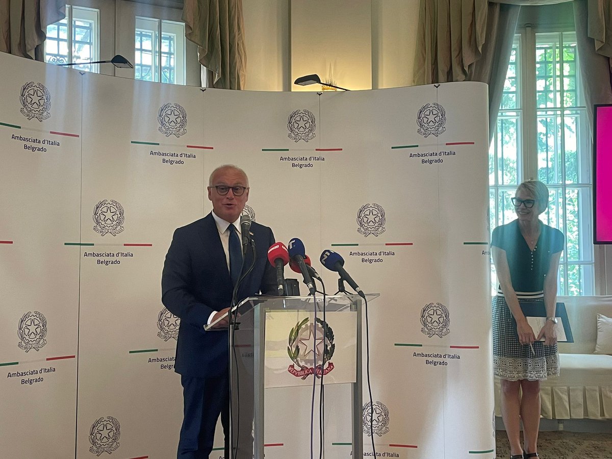 gori_luca's tweet photo. Conferenza stampa del Belgrade Grand Prix 2023 con il Ministro #GoranVesic. Rievocazione storica, con auto d’epoca🇮🇹 🇷🇸 🇸🇮 del Gran Premio di Belgrado del 3 settembre 1939 vinto dal leggendario Tazio Nuvolari.
#AMSS @IICBelgrado #motorheritageconsulting #GradBeograd https://t.co/Hlkj4En5gD