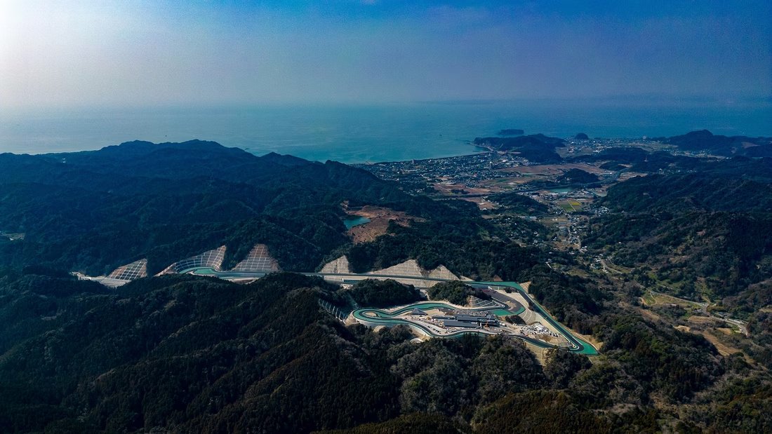 AuRupteur's tweet image. 👋 Tout plaquer et partir au Japon...

"À seulement une heure de route au sud de Tokyo, les passionnés de voitures de sport japonaises ont construit le nec plus ultra des circuits de course privés."

3,571 km, 22 courbes et un dénivelé total de 80 mètres.