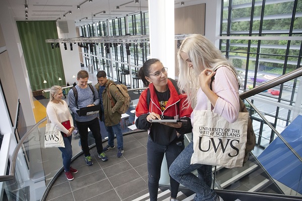 UniWestScotland's tweet photo. Calling our new international students! 📣

Join our friendly International Student Support Team and UWS Welcome Buddies at our online welcome session on 5th Sept to have all your questions answered. 😊

Login to find the details of the online event at:
https://t.co/xzMQ2iJyIa https://t.co/WBRwr0sQVO