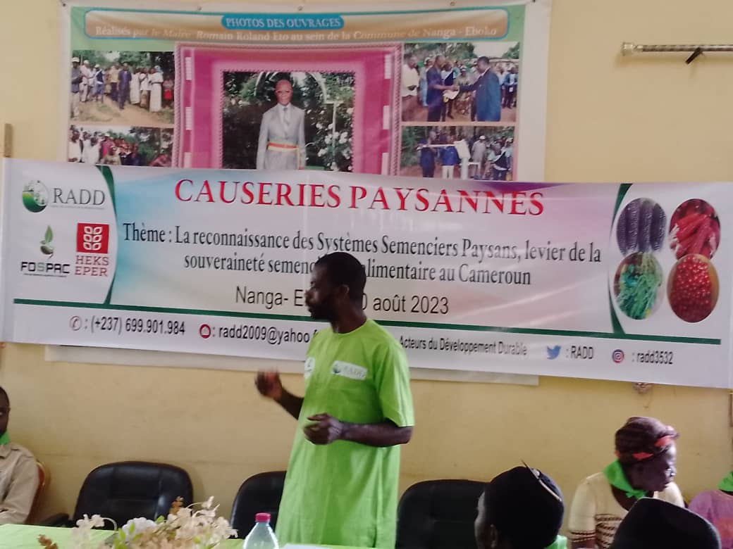 La journée de causeries paysannes  s’est tenue le mercredi 30 Août 2023 à l’hôtel de ville de Nanga Eboko, sur le thème : La reconnaissance des systèmes semenciers paysans, levier de la souveraineté semencière et alimentaire au Cameroun.