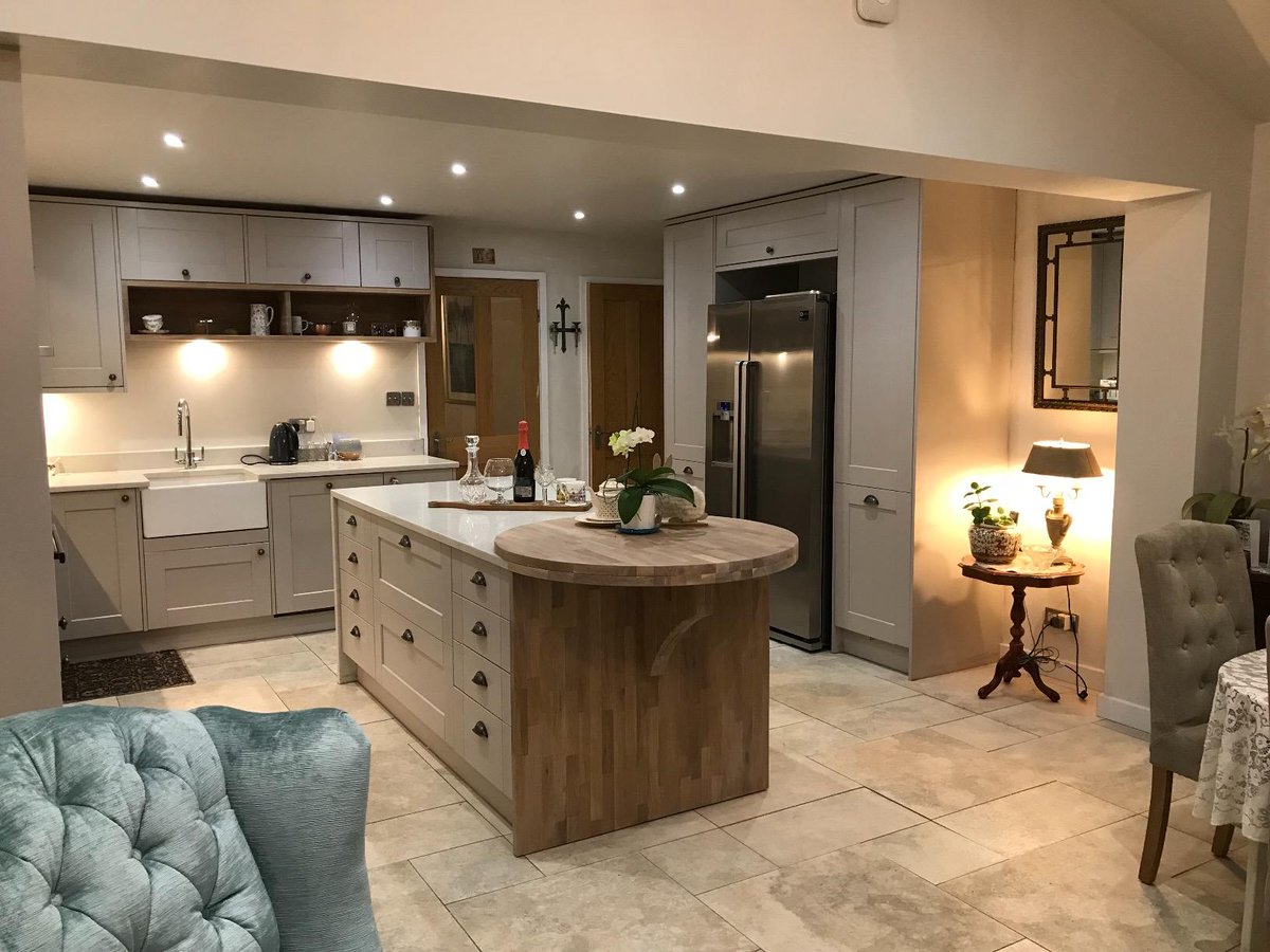 ⭐️⭐️⭐️⭐️⭐️OSMO 3044 RAW POLYX OIL
Absolutely perfect for oak. Wouldn’t use anything else. Keeps it looking light and natural. Be careful not to apply it too thick as it has a white tinge &amp; it will streak. Otherwise super - Dee Cooper
#Osmo #wood  #home #interior #kitchen #worktop