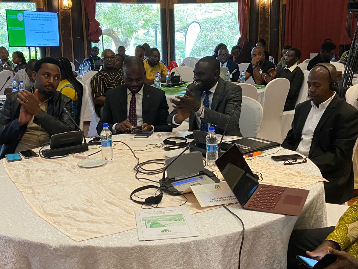 Violajeptoo8's tweet photo. Burning of firewood releases carbon dioxide  and other greenhouse gases into the atmosphere. This contributes to global warming and climate change
#MPs4ClimateAction 
#CCDA23 
@_AfricanUnion @PACJA1 @AfrikParliament @AfClimateSummit @UNEP @sylviawachira https://t.co/bKiQ1N91Jt