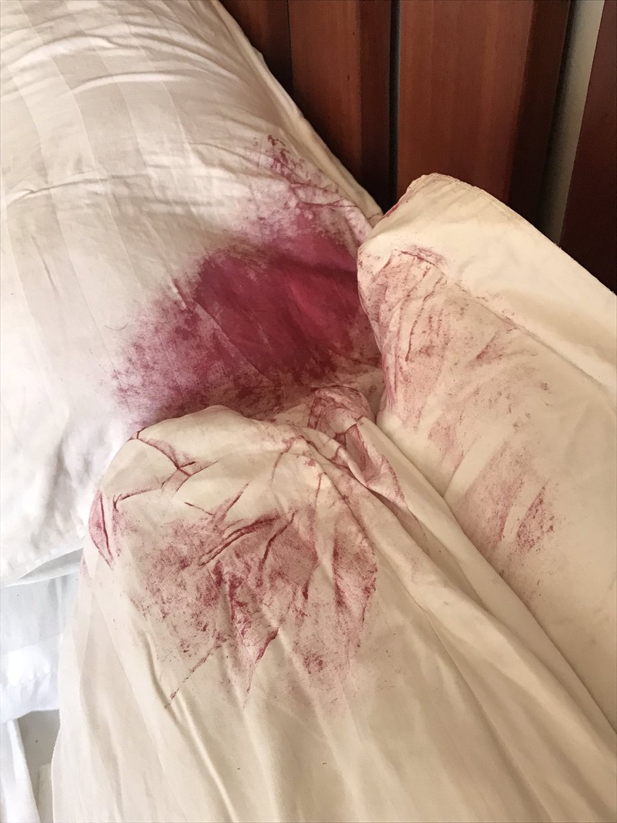 Kana mauyawo ku sleep over ,please don’t come with your tinted hair
Waris this?