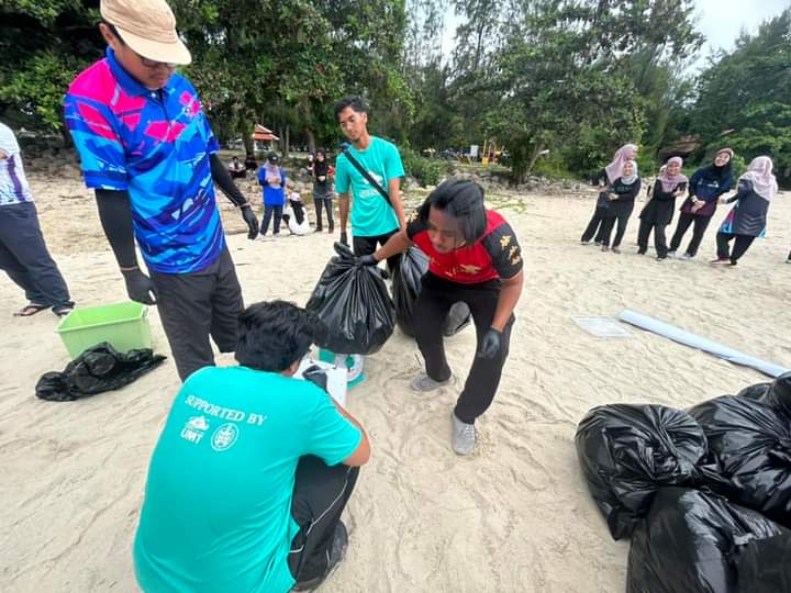 Program Plogging@Community Daerah Kuala Terengganu 2023

Rakan Muda 💪🏻 Yakin Boleh‼️
#RakanMuda
#TeamJBSNT
#PbsdKT/KN