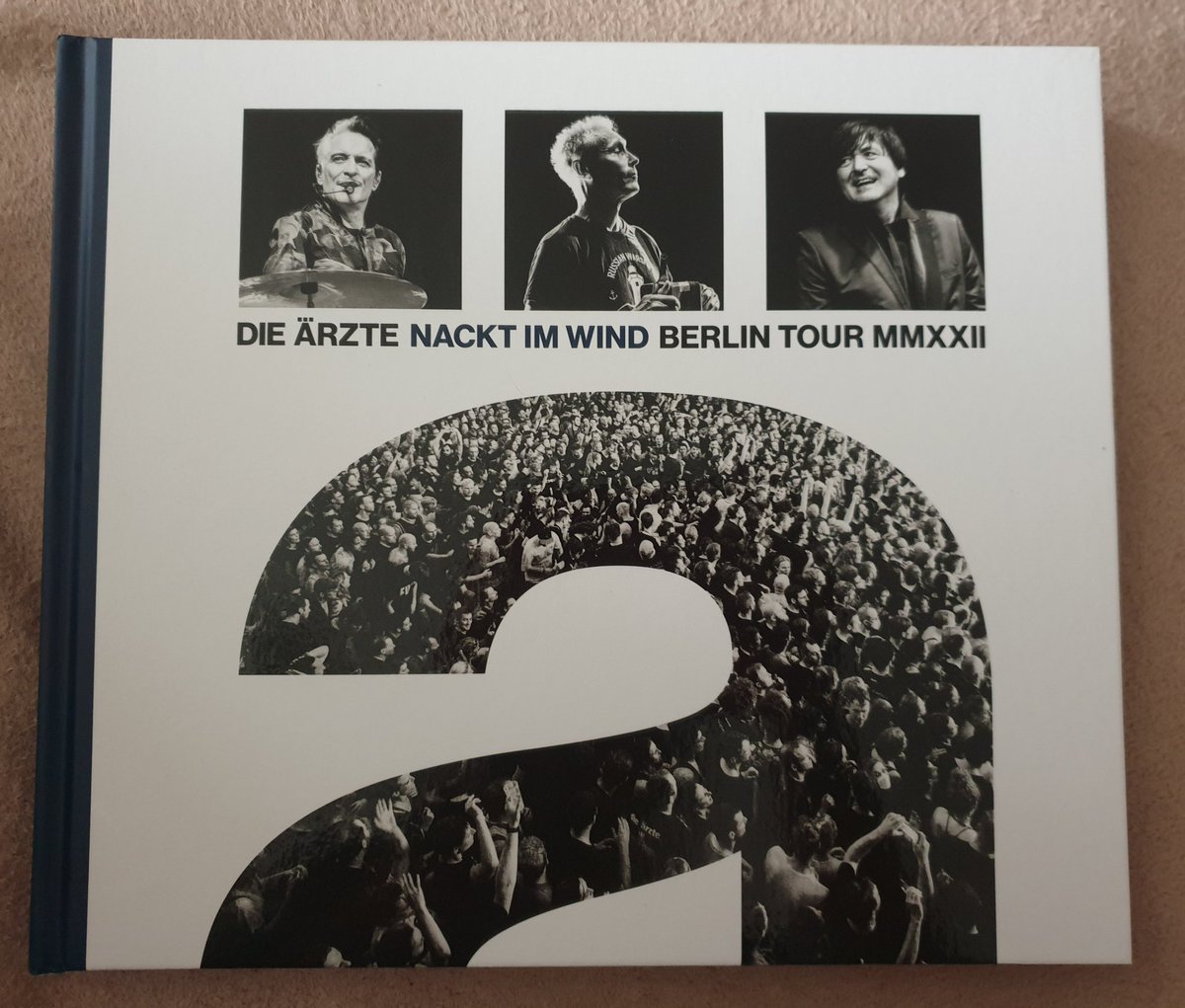 glyxkexx's tweet photo. Es ist da! 🥰
#NacktimWind https://t.co/G4b8KZVK2H